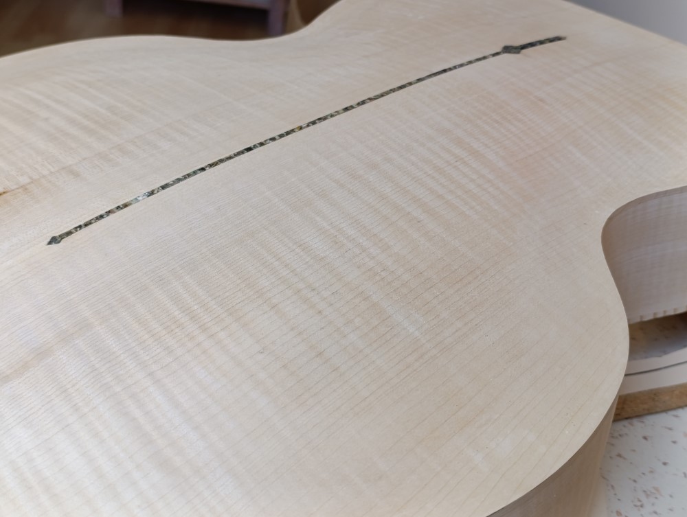 Fabrication_en_cours_Guitare_Archtop_ Guitare_jazz_17_pouces_D.Simon_Luthier_Archtop_guitare_scultée_mains_vernis_gomme_laque Fabrication_en_cours_Guitare_Archtop_17_pouces_D.Simon_Luthier_Archtop_guitare_scultée_mains_vernis_gomme_laque Fabrication_en_cours_Guitare_Archtop_ Guitare_jazz_17_pouces_D.Simon_Luthier_Archtop_guitare_scultée_mains_vernis_gomme_laque Fabrication_en_cours_Guitare_Archtop_17_pouces_D.Simon_Luthier_Archtop_guitare_scultée_mains_vernis_gomme_laque