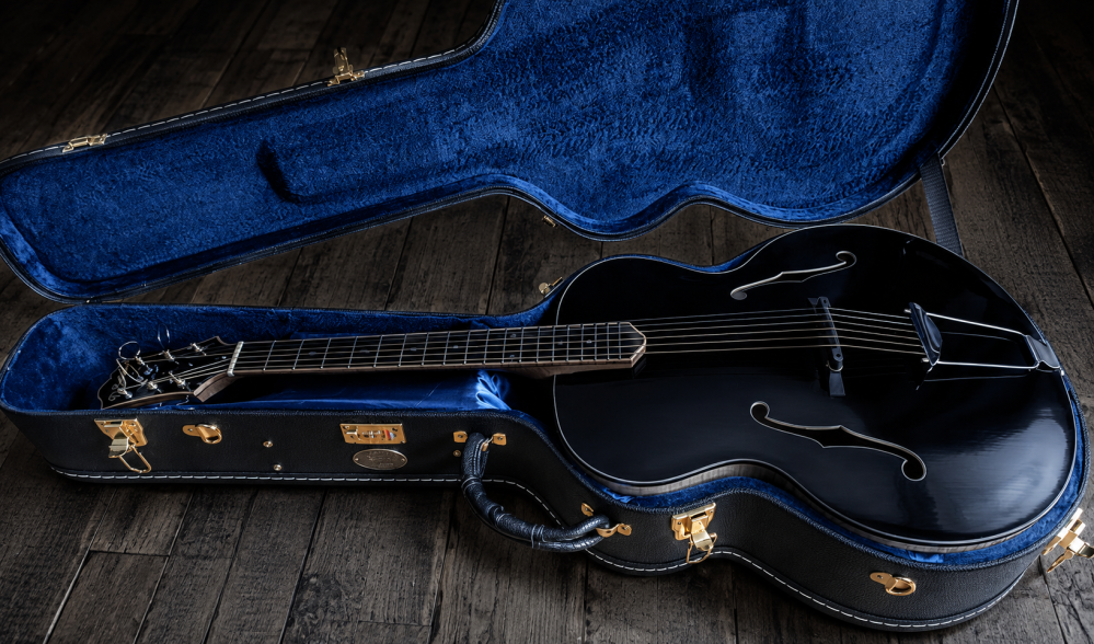 Harmonic_Pearl_Guitare_jazz_Archtop_17_pouces_D.Simon_Luthier_Archtop_guitare_scult�e_mains_vernis_gomme_laque