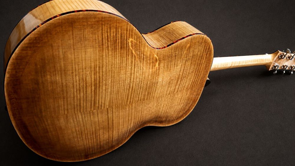 Louisiane_Guitare_jazz_Archtop_17_pouces_D.Simon_Luthier_Archtop_guitare_scultée_mains_vernis_gomme_laque Louisiane_Guitare_jazz_Archtop_17_pouces_D.Simon_Luthier_Archtop_guitare_scultée_mains_vernis_gomme_laque